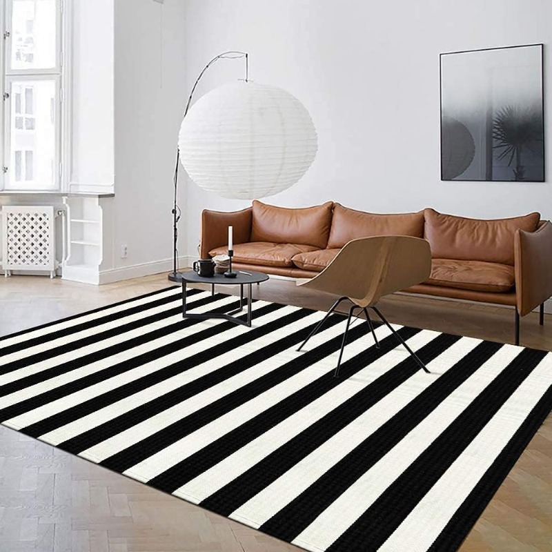 Home Office Rug - Tapete Listrado Preto e Branco para