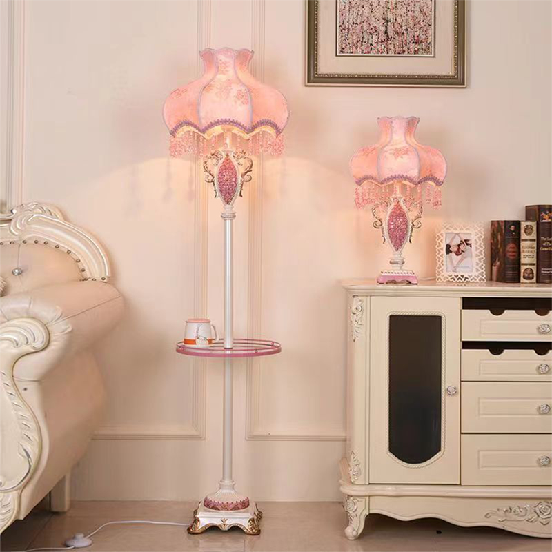 Luminária de Mesa Rosa Europei - Desk Lamp Led avaliação e preço